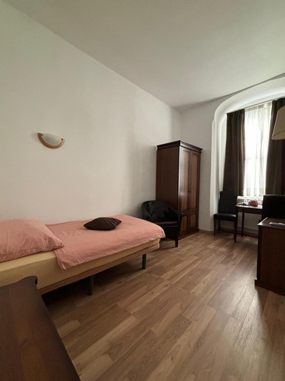 Hotel Am Ratshof Halle  Zewnętrze zdjęcie